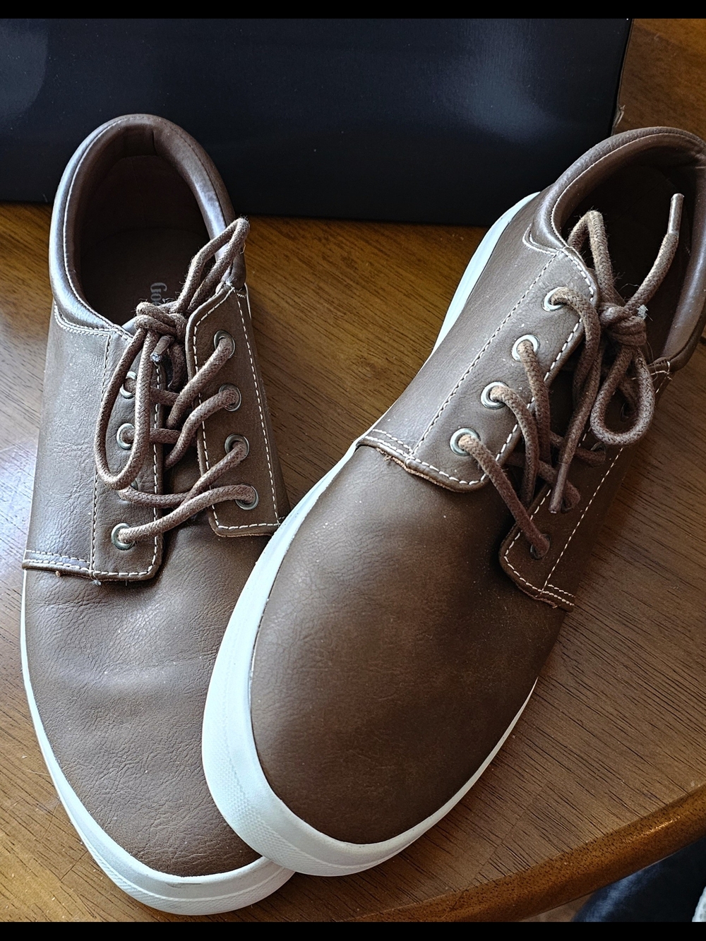 GOODFELLOW & Company Brown Faux Leather Sneakers Dressy Casual Style Sz 9.5 NIB